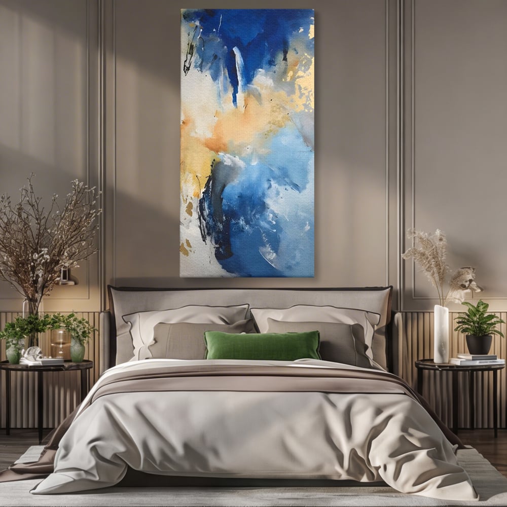 Tablou canvas cu pictura abstracta cu pete albastre si aurii, fara rama, pe sasiu de lemn, pe perete intr-un dormitor